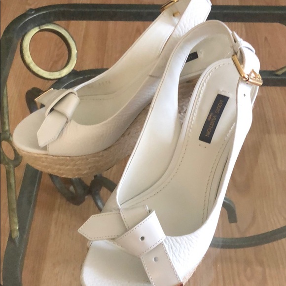 LV authentic shoes almost new - Picture 7 of 8